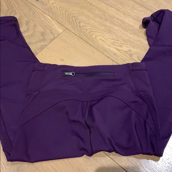 Lululemon crops - Picture 2 of 4